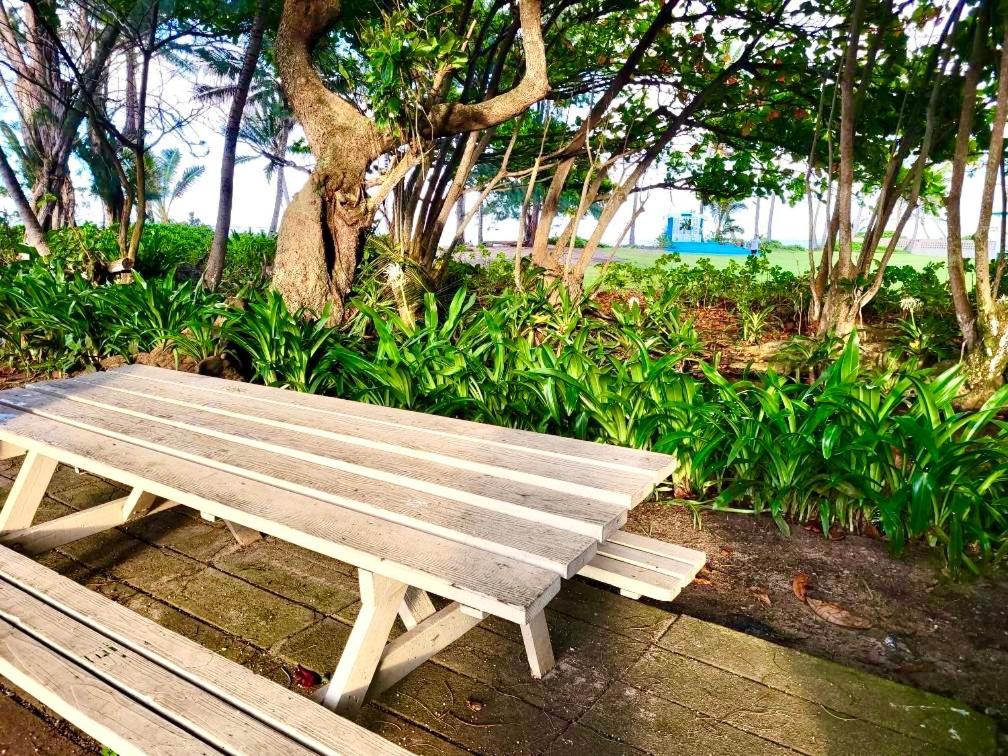 Breezy Beachfront Bali-Style Haven 180 Degree Oceanview Hau'ula Екстер'єр фото